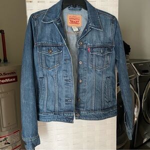 Levi's Classic Denim Jacket
